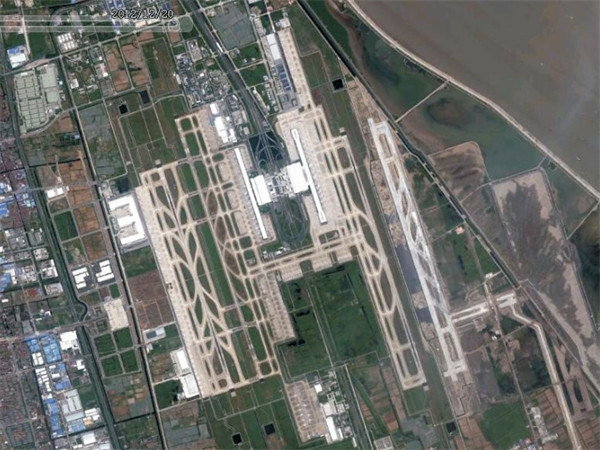 Pudong International Airport Commercial Aircraft Supporting Five Runway Carrier Project